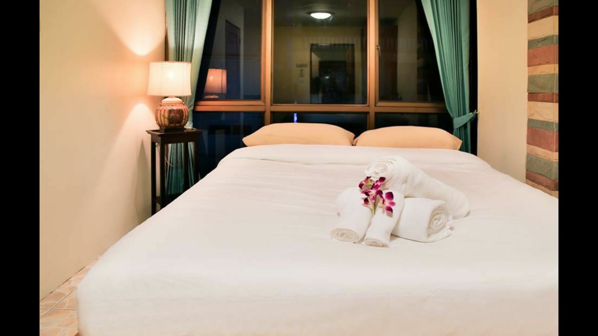 Avenue Beach Hotel Jomtien Beach Exterior foto